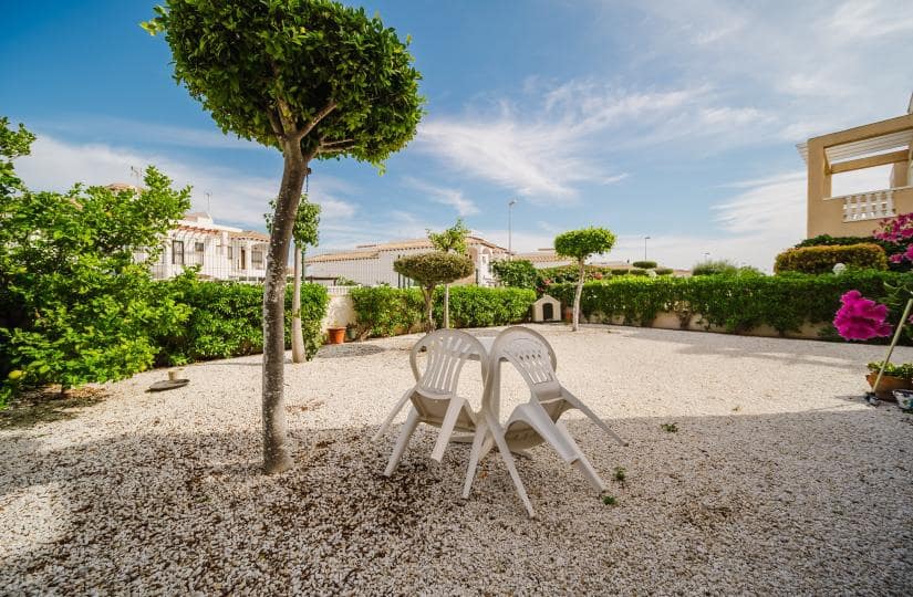 3 Zimmer Apartment zu verkaufen in Playa Flamenca mit Pool Garage - 278.000 € (Ref: 9420396)