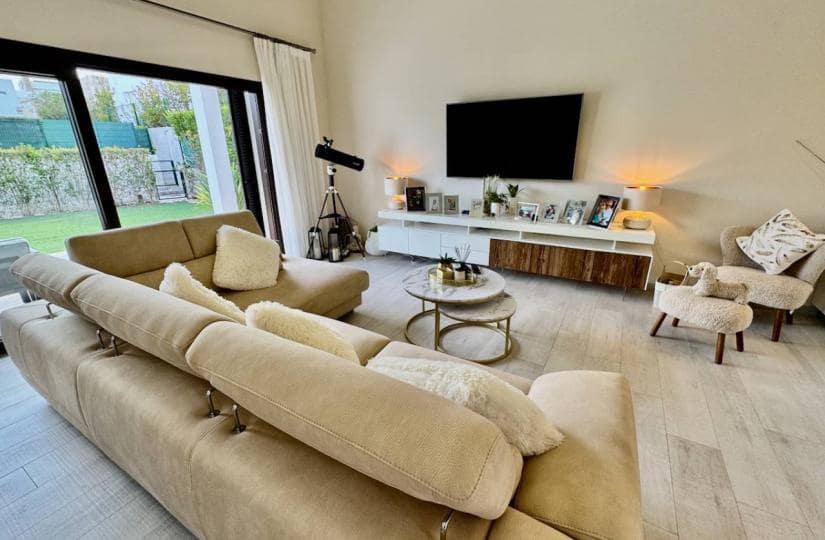 3 bedroom Villa for sale in Algorfa with pool garage - € 595,000 (Ref: 9420397)