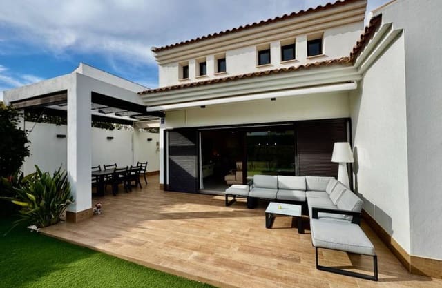 3 bedroom Villa for sale in Algorfa with pool garage - € 595,000 (Ref: 9420397)