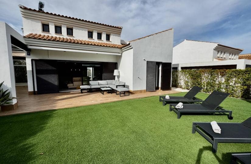 3 bedroom Villa for sale in Algorfa with pool garage - € 595,000 (Ref: 9420397)