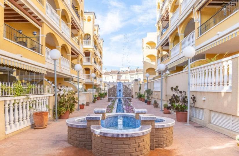 2 soveværelse Lejlighed til salg i Algorfa med swimmingpool garage - € 134.995 (Ref: 9420398)