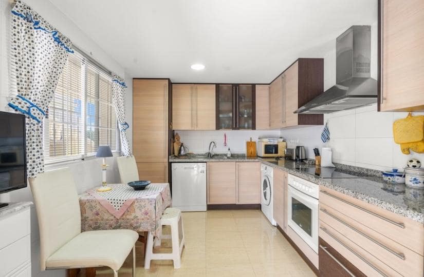 Apartamento de 3 habitaciones en Gran Alacant en venta con piscina garaje - 249.000 € (Ref: 9420399)