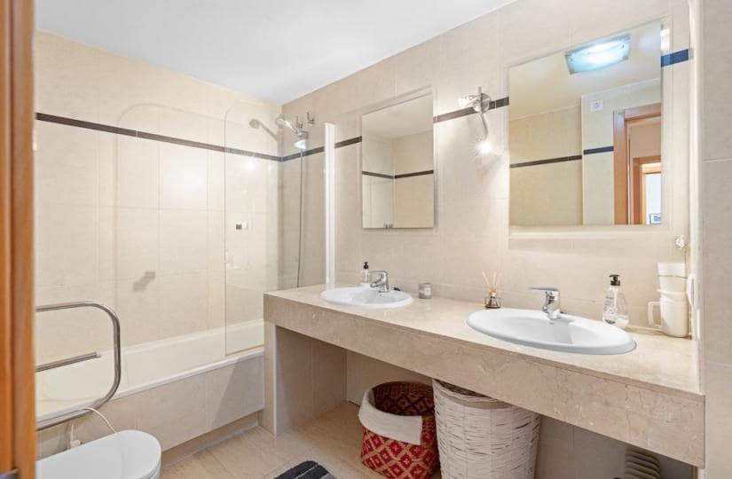 Apartamento de 3 habitaciones en Gran Alacant en venta con piscina garaje - 249.000 € (Ref: 9420399)