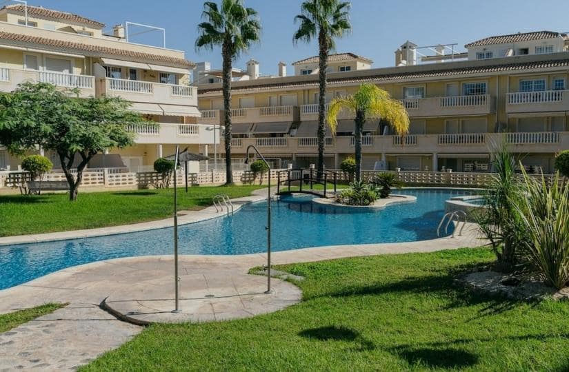 Apartamento de 3 habitaciones en Gran Alacant en venta con piscina garaje - 249.000 € (Ref: 9420399)