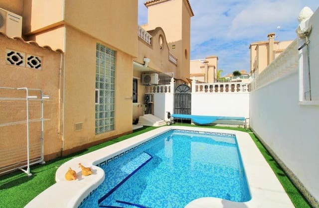 2 slaapkamer Halfvrijstaande villa te koop in Villamartin, Orihuela met zwembad - € 330.000 (Ref: 9420402)