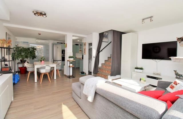 2 slaapkamer Halfvrijstaande villa te koop in Villamartin, Orihuela met zwembad - € 330.000 (Ref: 9420402)