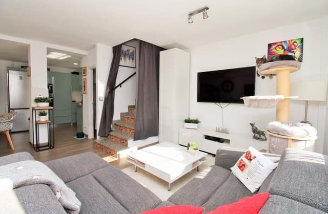 2 slaapkamer Halfvrijstaande villa te koop in Villamartin, Orihuela met zwembad - € 330.000 (Ref: 9420402)