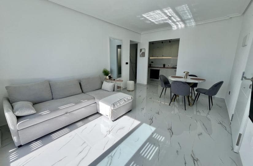 1 sovrum Lägenhet till salu i Orihuela Costa med pool - 170 000 € (Ref: 9420403)