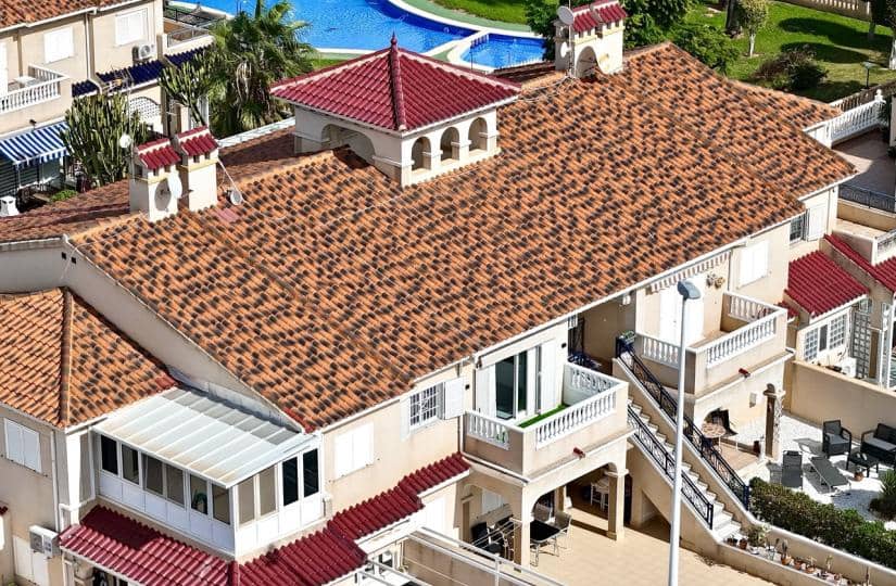 1 sovrum Lägenhet till salu i Orihuela Costa med pool - 170 000 € (Ref: 9420403)