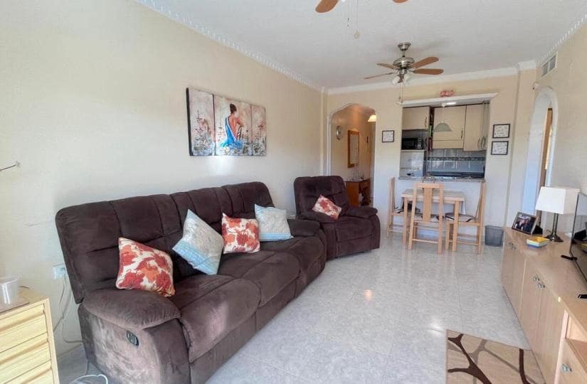 2 bedroom Apartment for sale in Algorfa with pool garage - € 130,000 (Ref: 9420405)