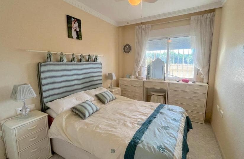 2 bedroom Apartment for sale in Algorfa with pool garage - € 130,000 (Ref: 9420405)