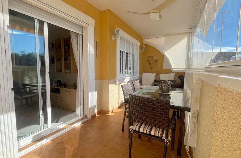 2 bedroom Apartment for sale in Algorfa with pool garage - € 130,000 (Ref: 9420405)