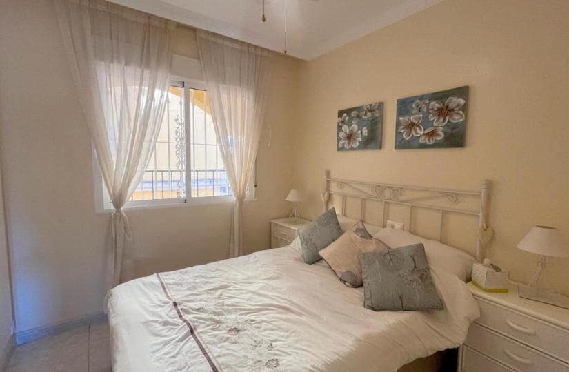 2 bedroom Apartment for sale in Algorfa with pool garage - € 130,000 (Ref: 9420405)