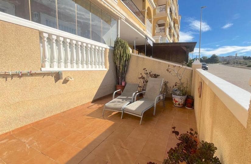 2 bedroom Apartment for sale in Algorfa with pool garage - € 130,000 (Ref: 9420405)