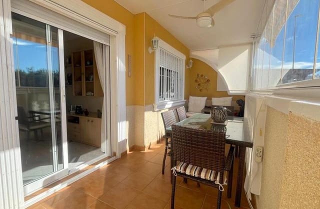 2 soveværelse Lejlighed til salg i Algorfa med swimmingpool garage - € 130.000 (Ref: 9420405)