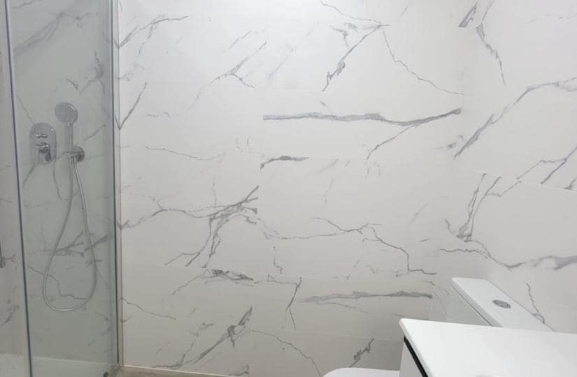 3 makuuhuone Huoneisto myytävänä paikassa Torrevieja mukana uima-altaan 
autotalli - 375 000 € (Ref: 9420406)