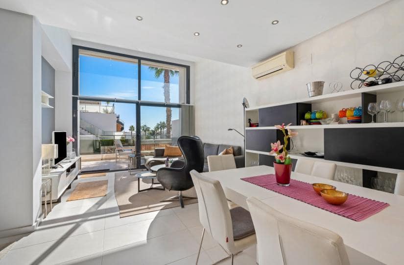 3 soveværelse Bungalow til salg i Torrevieja med swimmingpool garage - € 569.000 (Ref: 9420409)