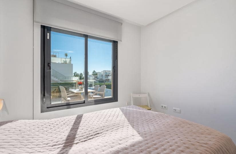 3 soveværelse Bungalow til salg i Torrevieja med swimmingpool garage - € 569.000 (Ref: 9420409)