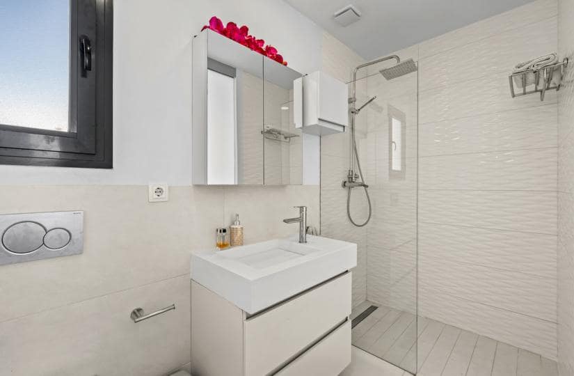 3 soveværelse Bungalow til salg i Torrevieja med swimmingpool garage - € 569.000 (Ref: 9420409)