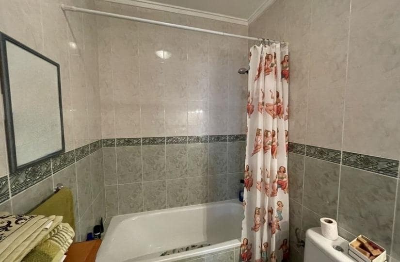 3 soverom Kjedet enebolig til salgs i Ciudad Quesada med svømmebasseng garasje - € 199 000 (Ref: 9420414)