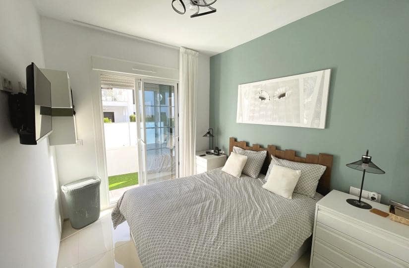 2 bedroom Apartment for sale in Dona Pepa with pool - € 279,000 (Ref: 9420417)