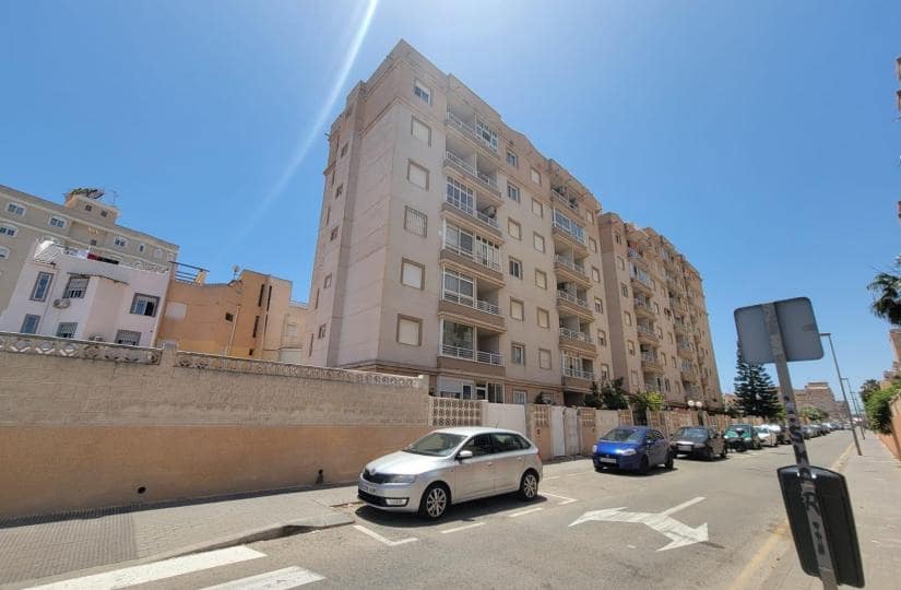 2 sovrum Lägenhet till salu i Torrevieja med pool - 118 900 € (Ref: 9420421)