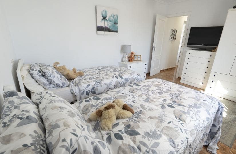 3 chambre Villa/Maison à vendre à San Luis avec piscine garage - 335 000 € (Ref: 9420425)