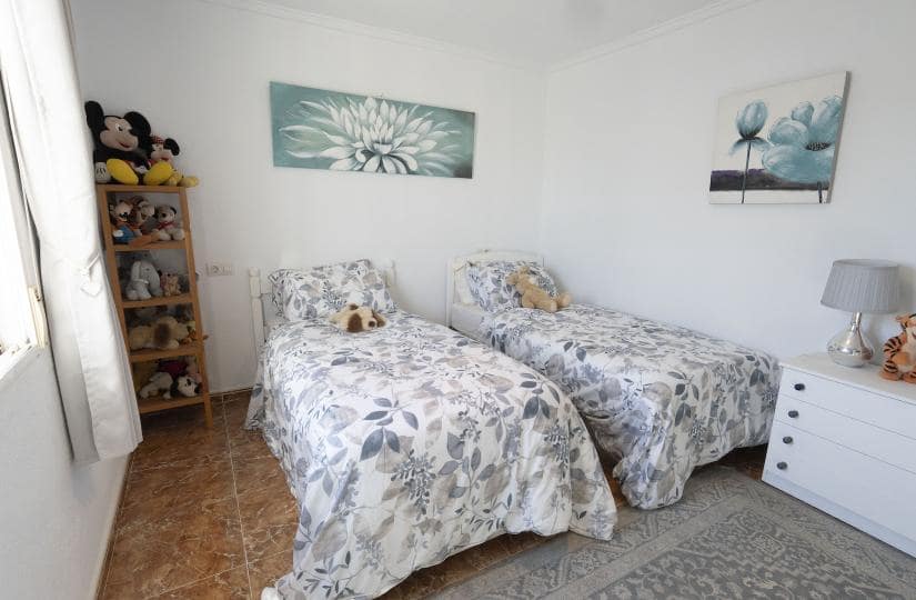 3 chambre Villa/Maison à vendre à San Luis avec piscine garage - 335 000 € (Ref: 9420425)