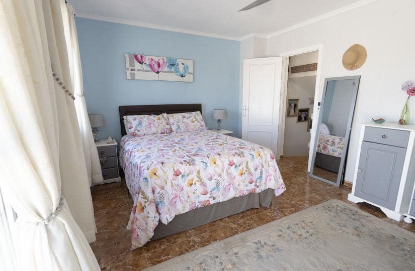 3 chambre Villa/Maison à vendre à San Luis avec piscine garage - 335 000 € (Ref: 9420425)