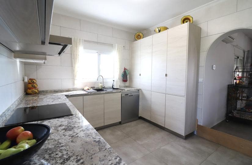 3 makuuhuone Maalaistalo myytävänä paikassa La Campaneta mukana uima-altaan 
autotalli - 375 000 € (Ref: 9420426)