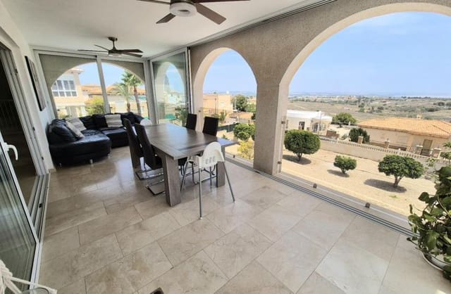 5 sovrum Villa till salu i San Miguel de Salinas med garage - 599 999 € (Ref: 9420427)