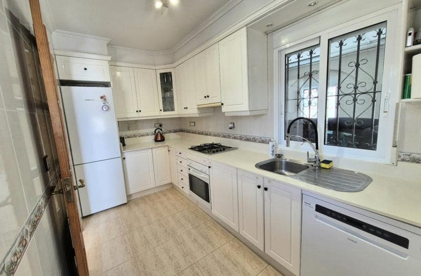 5 sovrum Villa till salu i San Miguel de Salinas med garage - 599 999 € (Ref: 9420427)