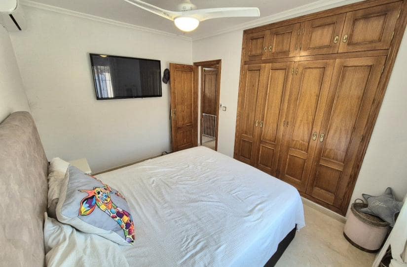 5 sovrum Villa till salu i San Miguel de Salinas med garage - 599 999 € (Ref: 9420427)