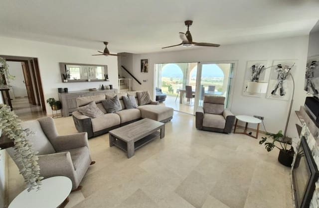 5 sovrum Villa till salu i San Miguel de Salinas med garage - 599 999 € (Ref: 9420427)