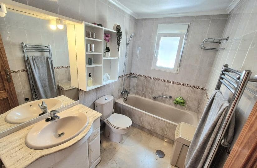 5 sovrum Villa till salu i San Miguel de Salinas med garage - 599 999 € (Ref: 9420427)