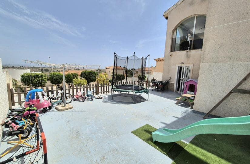 5 sovrum Villa till salu i San Miguel de Salinas med garage - 599 999 € (Ref: 9420427)