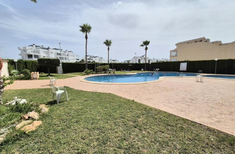 2 soveværelse Lejlighed til salg i Orihuela Costa med swimmingpool - € 144.950 (Ref: 9420428)