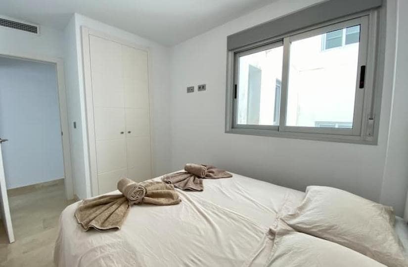 2 bedroom Apartment for sale in Dehesa de Campoamor with garage - € 209,950 (Ref: 9420429)