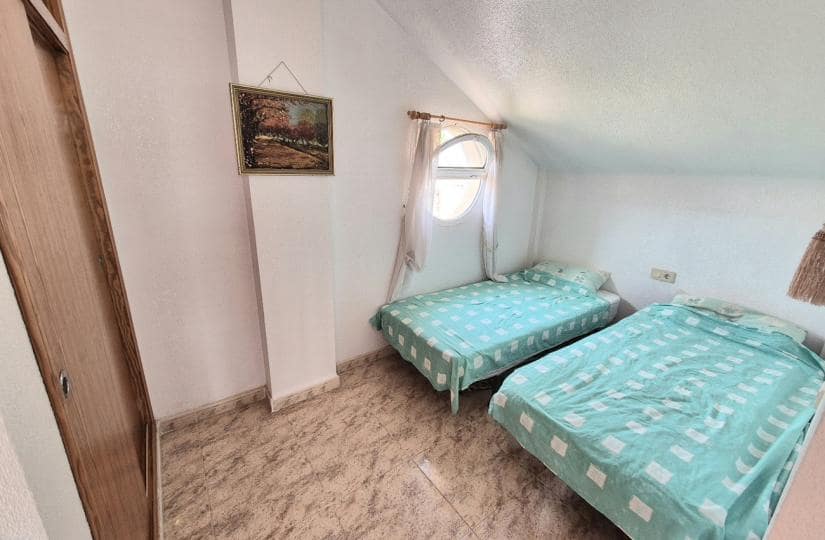 3 slaapkamer Villa te koop in La Florida met zwembad garage - € 270.000 (Ref: 9420430)