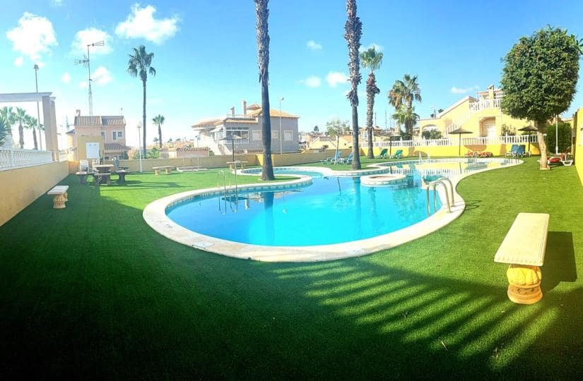 3 slaapkamer Villa te koop in La Florida met zwembad garage - € 270.000 (Ref: 9420430)