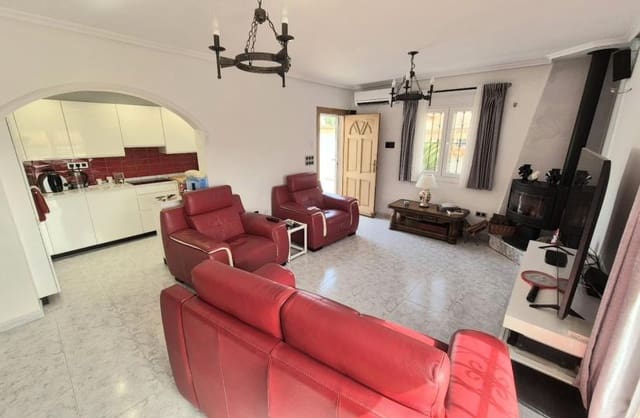 3 bedroom Villa for sale in San Miguel de Salinas with garage - € 399,950 (Ref: 9420431)