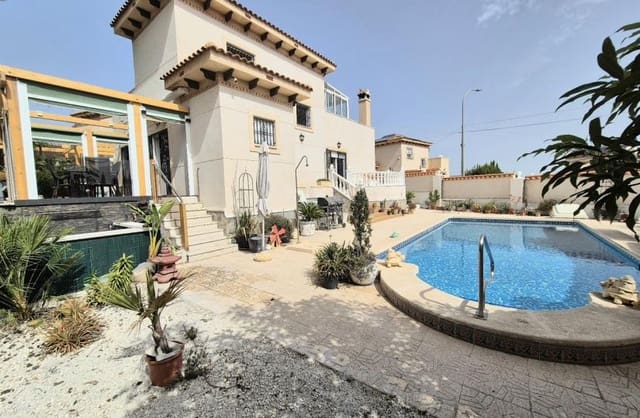 3 bedroom Villa for sale in San Miguel de Salinas with garage - € 399,950 (Ref: 9420431)