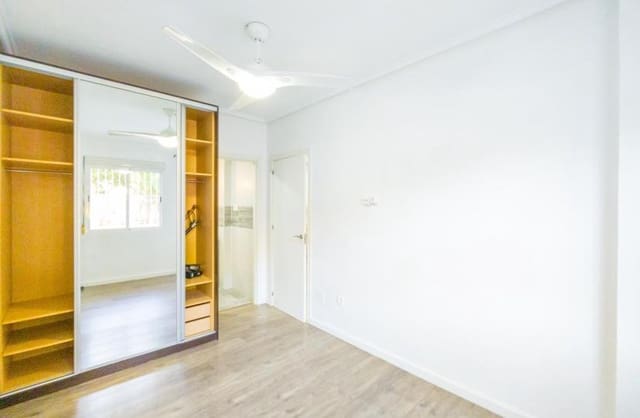 3 soveværelse Lejlighed til salg i Centro - Muelle Pesquero, Torrevieja - € 149.900 (Ref: 9420434)