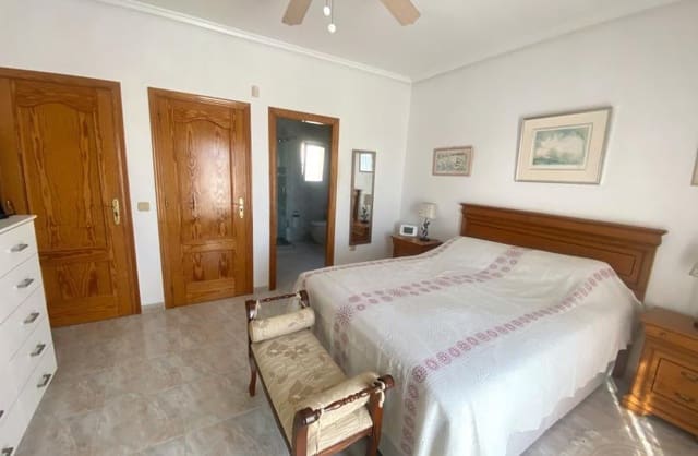 3 bedroom Villa for sale in Ciudad Quesada, Rojales with pool garage - € 575,000 (Ref: 9420441)
