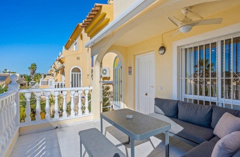 3 bedroom Semi-detached Villa for sale in Benijofar with pool garage - € 269,000 (Ref: 9424142)