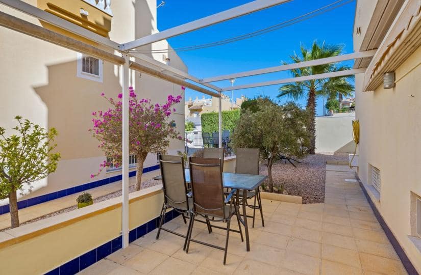 3 bedroom Semi-detached Villa for sale in Benijofar with pool garage - € 269,000 (Ref: 9424142)