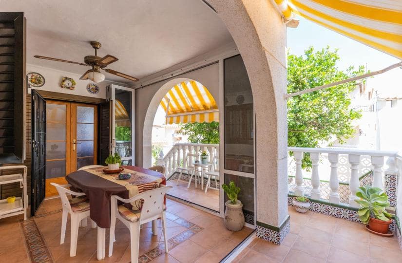 3 bedroom Semi-detached Villa for sale in Torrevieja with pool - € 276,000 (Ref: 9424147)