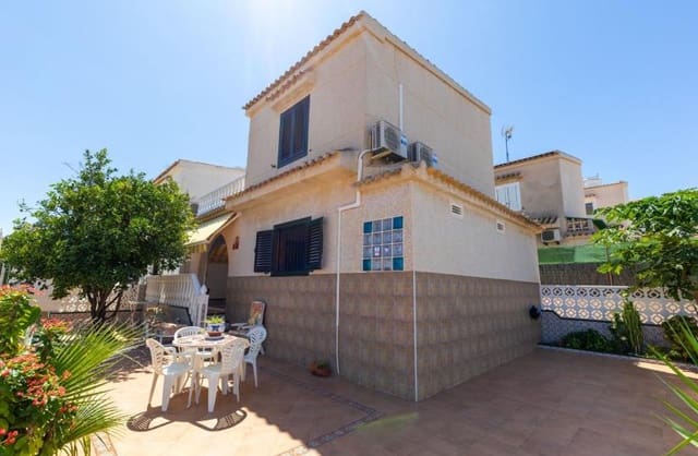 3 bedroom Semi-detached Villa for sale in Torreblanca, Torrevieja with pool - € 276,000 (Ref: 9424147)