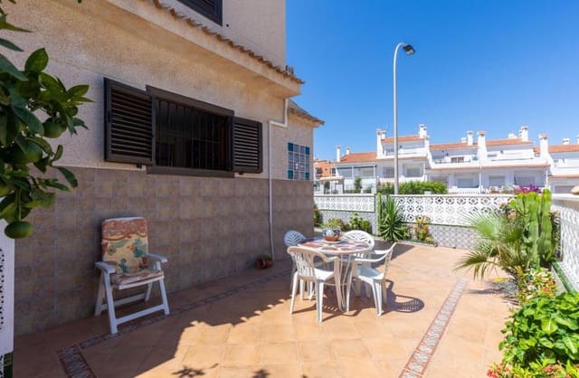 3 bedroom Semi-detached Villa for sale in Torreblanca, Torrevieja with pool - € 276,000 (Ref: 9424147)
