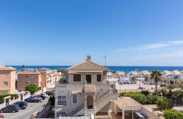 3 bedroom Semi-detached Villa for sale in Torreblanca, Torrevieja with pool - € 276,000 (Ref: 9424147)